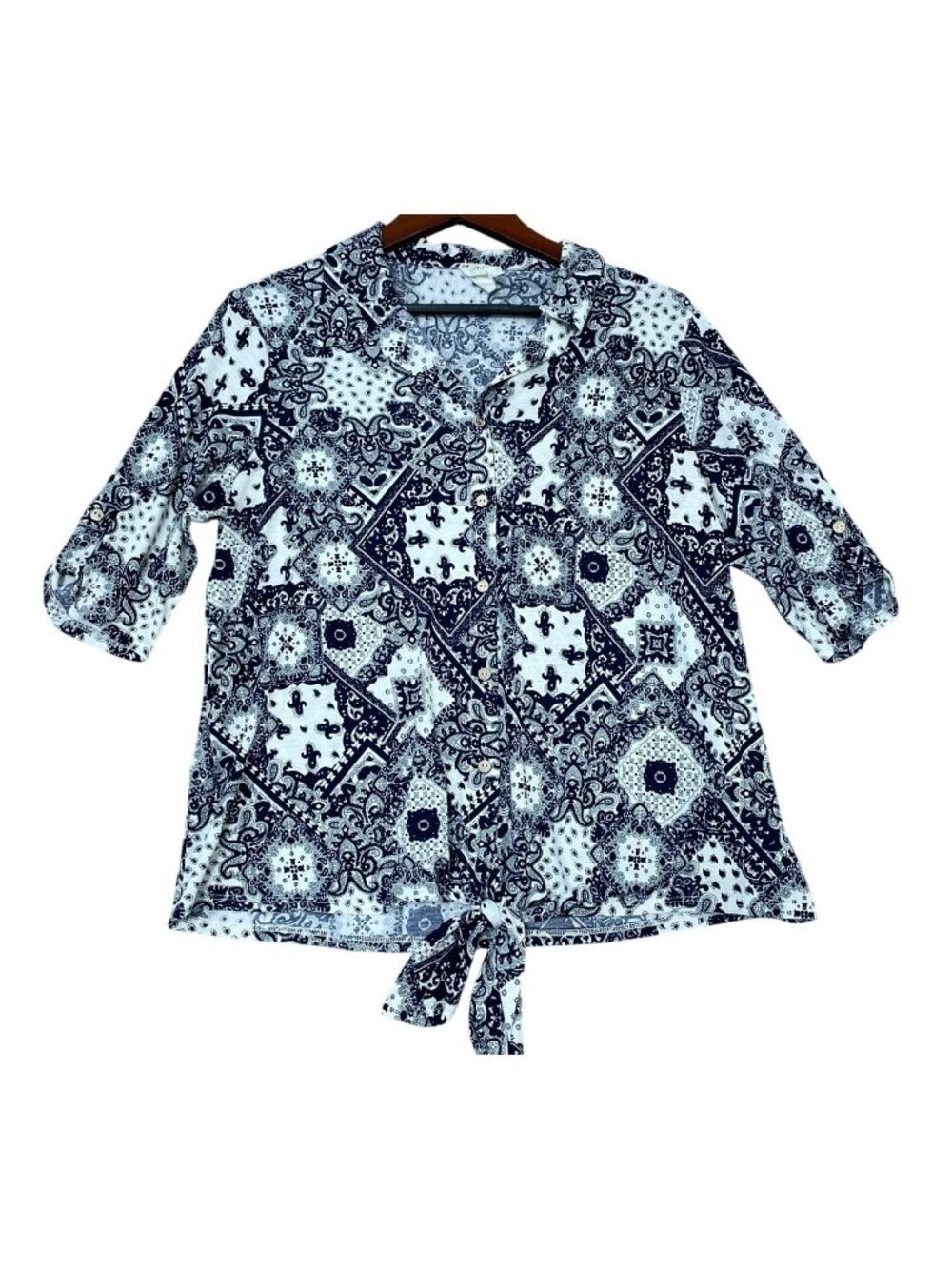 Naif Women's L Navy Blue Paisley Button Front Tie-Hem Blouse C0803